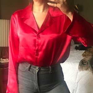 NEW RED VICTORIA’S SECRET PAJAMA TOP SIZE M